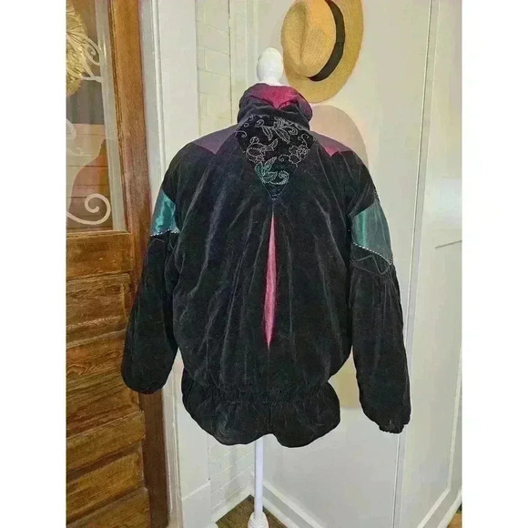 Vtg 80s/90s G-4000 Women's Size S Black Velvet Bomber Jacket with Flower Detail - Picture 2 of 7